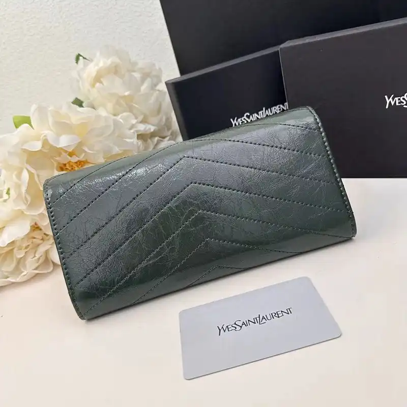 CHEAP Saint Laurent Large Cassandra Bifold Wallet In Crinkled Matelasse Leather Green 0203