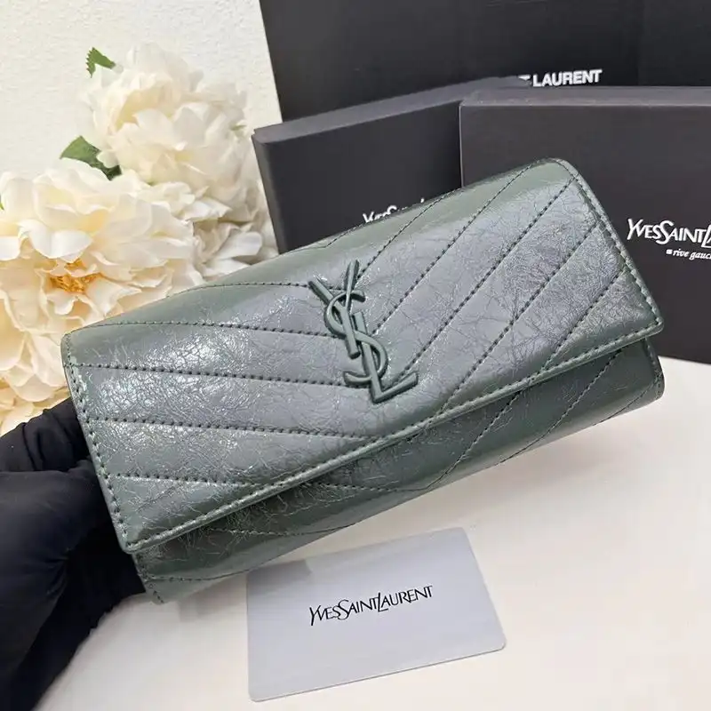 CHEAP Saint Laurent Large Cassandra Bifold Wallet In Crinkled Matelasse Leather Green 0203