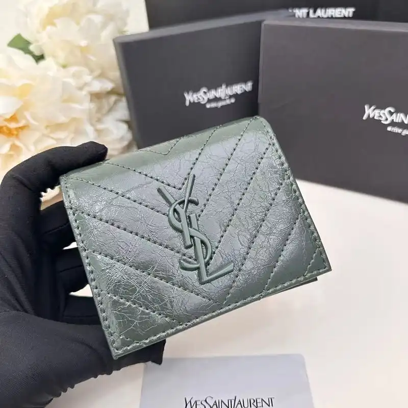 CHEAP Saint Laurent Small Cassandra Bifold Wallet In Crinkled Matelasse Leather Green 0203